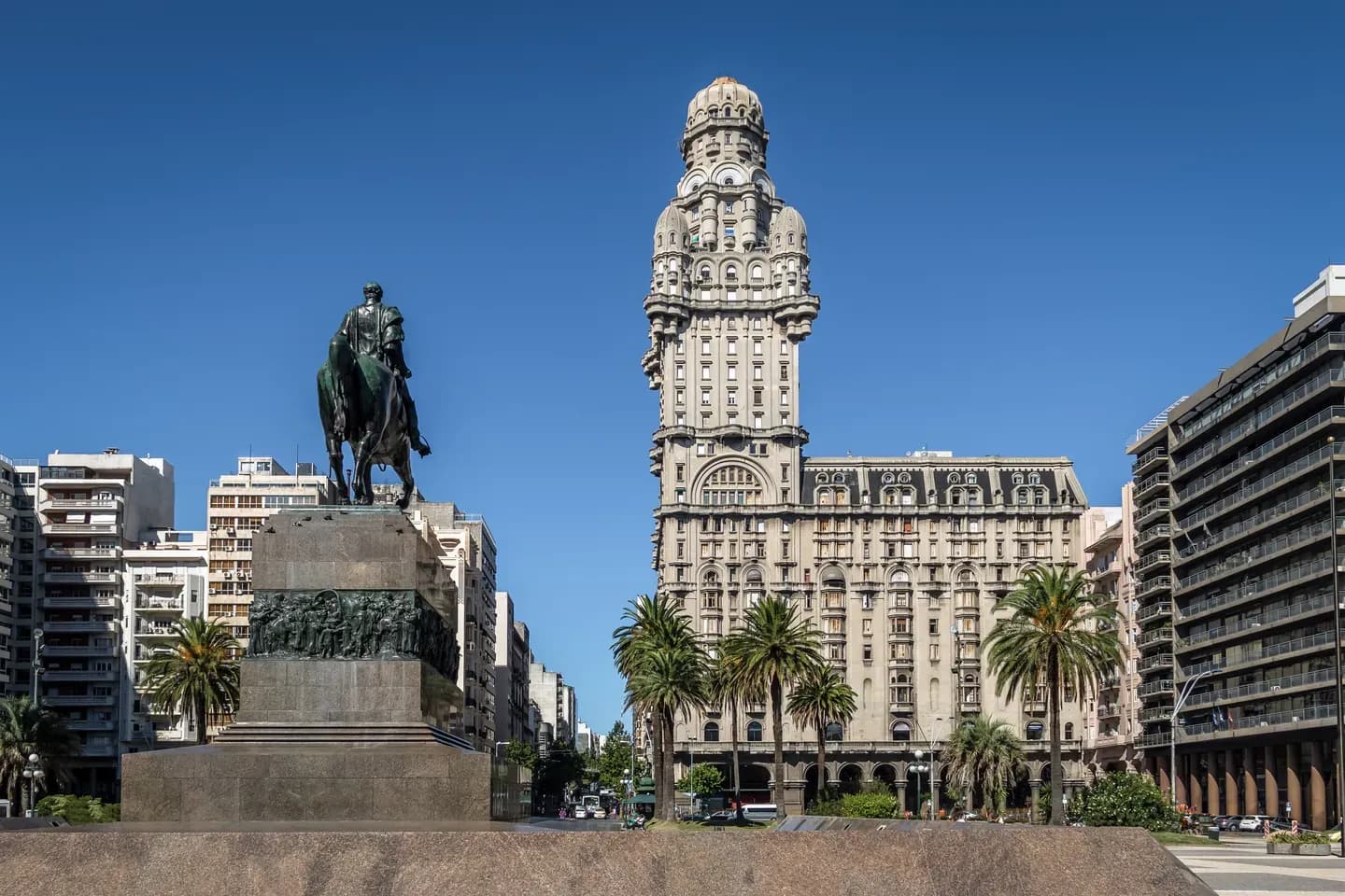 The statue of Artigas and the Palacio Salvo on Plaza Independencia, Montevideo, Uruguay